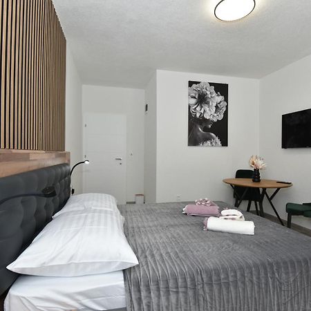 Jeta 2 Studio & Rooms Zadar Bagian luar foto