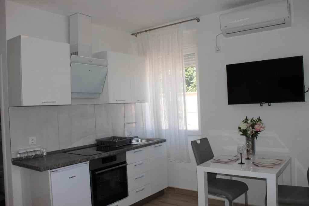 Jeta 2 Studio & Rooms Zadar Bagian luar foto